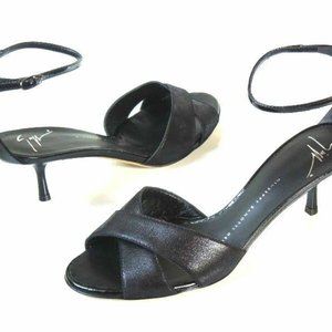 GIUSEPPE ZANOTTI Black Patent Leather KittenHeel OpenToe AnkleStrap Pump Shoe 38